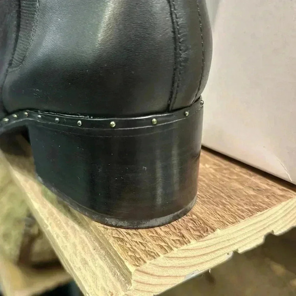 Bleecker & Bond Boots size 8, medium - Picture 4 of 9